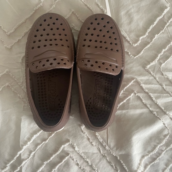 Floafers - Picture 1 of 2